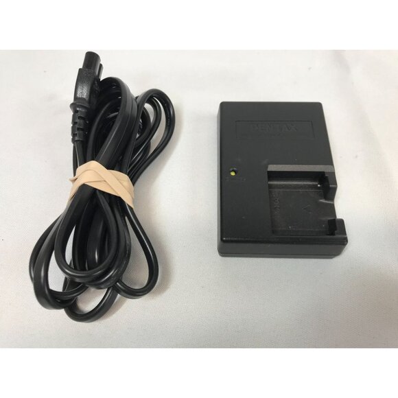 PENTAX K100D CAMERA w/2 lenses PENTAX 50 MACRO, PENTAX 28-200 - Picture 11 of 11